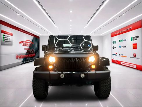 Used 2016 Jeep Wrangler Unlimited Sahara w/ Connectivity Group AWD/4WD image 3