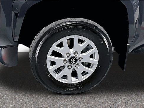 Used 2024 Toyota Tacoma SR AWD/4WD image 33