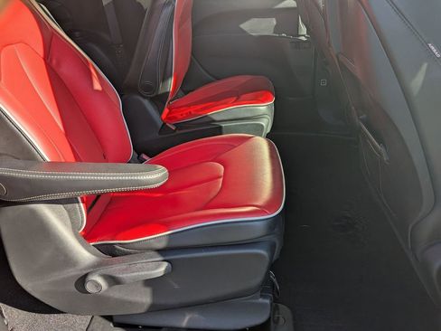 Used 2020 Chrysler Pacifica Limited w/ Quick Oder Package 2EV RED-S image 26