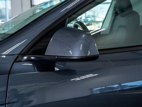 Used 2022 Tesla Model Y Long Range image 21