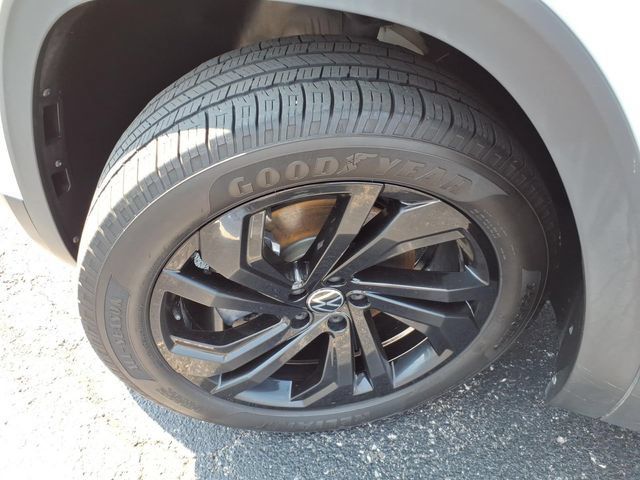 Used 2022 Volkswagen Atlas SE FWD image 30