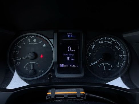 Used 2018 Toyota Tacoma TRD Off-Road AWD/4WD image 46