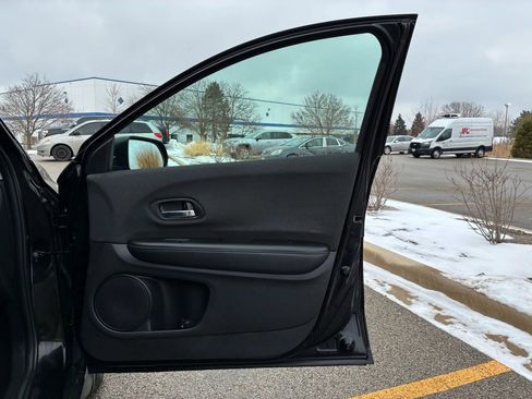 Used 2022 Honda HR-V LX image 20