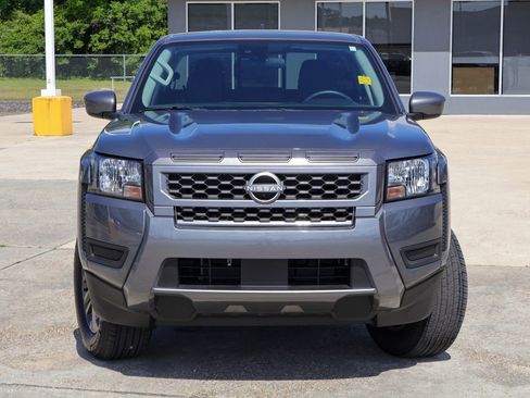 Used 2025 Nissan Frontier SV RWD image 21
