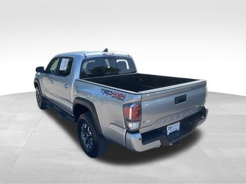 Used 2023 Toyota Tacoma TRD Off-Road w/ TRD Premium Off Road Package AWD/4WD image 3