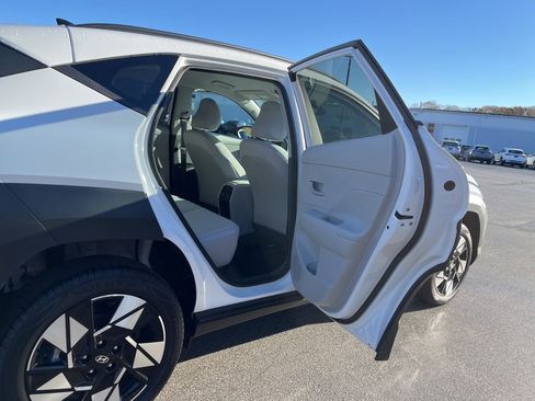 Certified 2025 Hyundai Kona SEL image 23