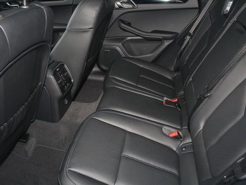 New 2026 Porsche Macan image 23