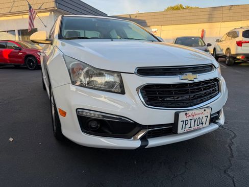Used 2016 Chevrolet Cruze LT w/ Enhanced Safety Package FWD image 12
