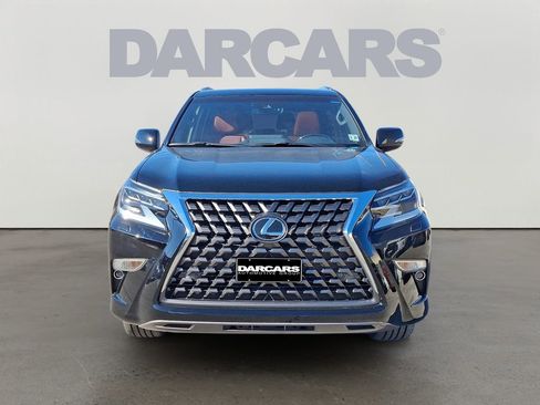 Used 2023 Lexus GX 460 Premium w/ Premium Package image 2