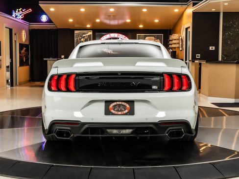 Used 2022 Ford Mustang GT Premium w/ GT Performance Package RWD image 14