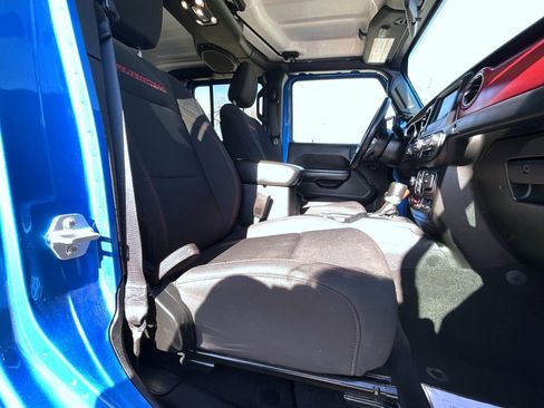 Used 2021 Jeep Gladiator Rubicon w/ Trailer Tow Package image 17