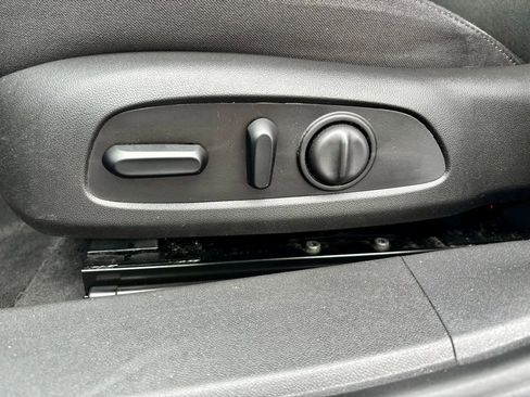 Used 2021 Chevrolet Malibu LT image 15