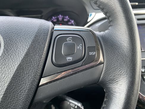 Used 2013 Toyota Avalon XLE Touring FWD image 16