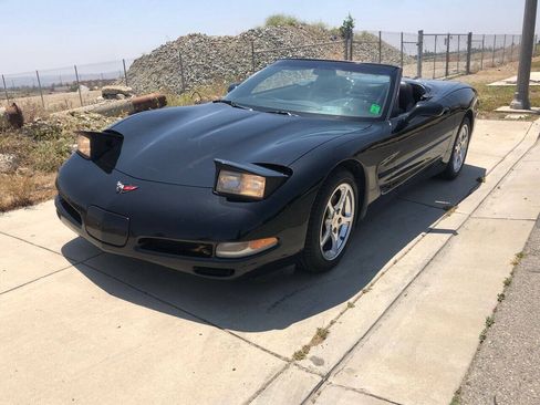 Used 1999 Chevrolet Corvette Convertible RWD image 21