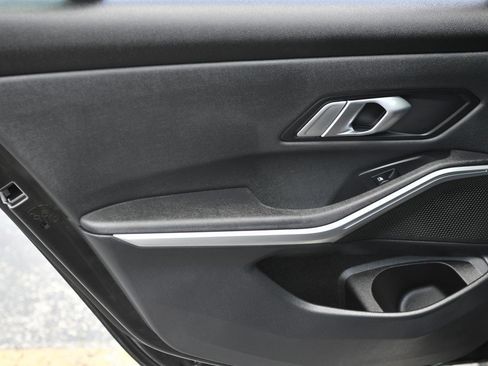 Used 2021 BMW 330i Sedan w/ Convenience Package image 11