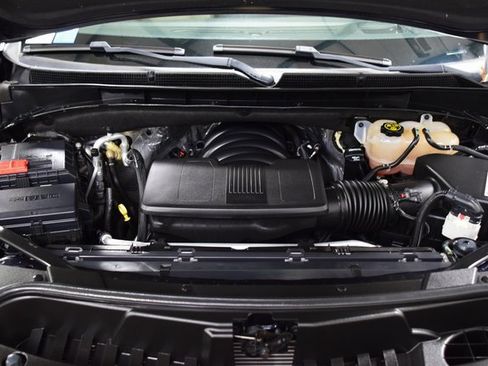 Used 2021 Cadillac Escalade Premium Luxury w/ Driver Assist Tech Package image 31