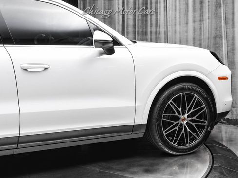 Used 2025 Porsche Cayenne image 43