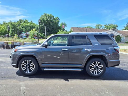 Used 2016 Toyota 4Runner Limited w/ Convenience Package AWD/4WD image 28