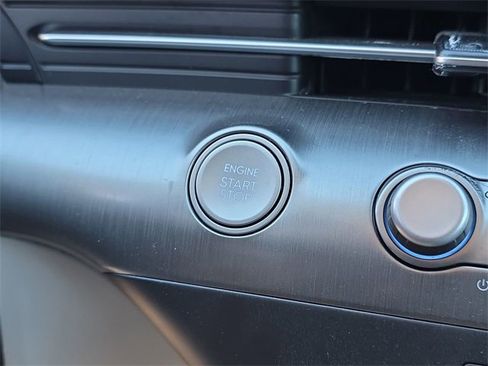 Used 2024 Hyundai Kona SEL image 27