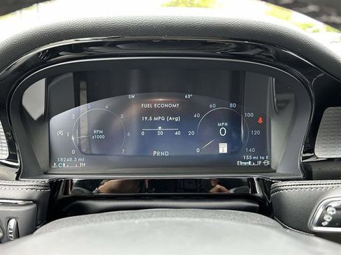 Certified 2023 Lincoln Corsair AWD image 17