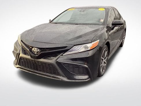 Used 2023 Toyota Camry XLE FWD image 5