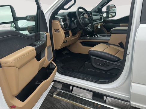 New 2026 Ford F350 Lariat image 15