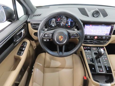 Certified 2026 Porsche Macan AWD/4WD image 16