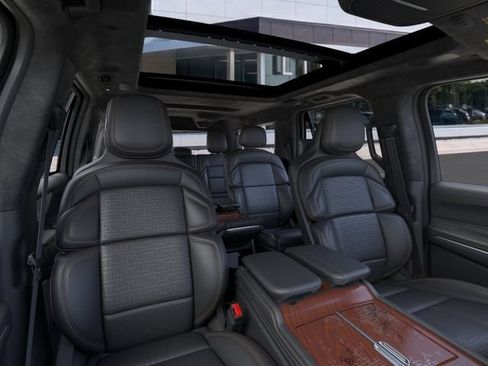 New 2026 Lincoln Navigator L Black Label AWD/4WD image 11