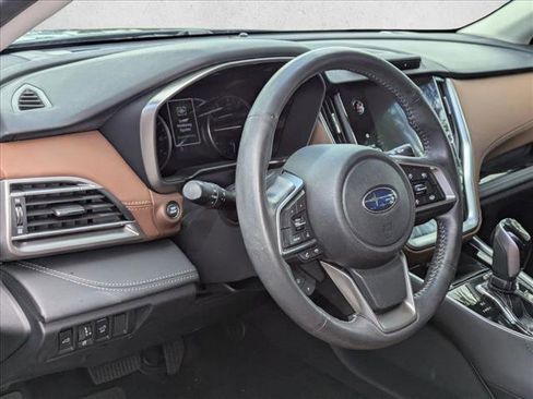 Used 2020 Subaru Outback Touring AWD/4WD image 3