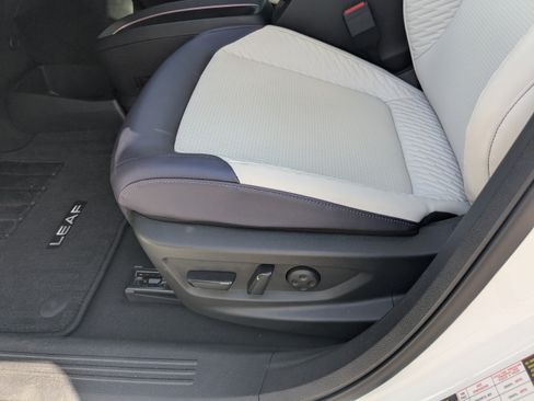 New 2026 Nissan Leaf Platinum+ w/ Cargo Package (Platinum+) FWD image 15