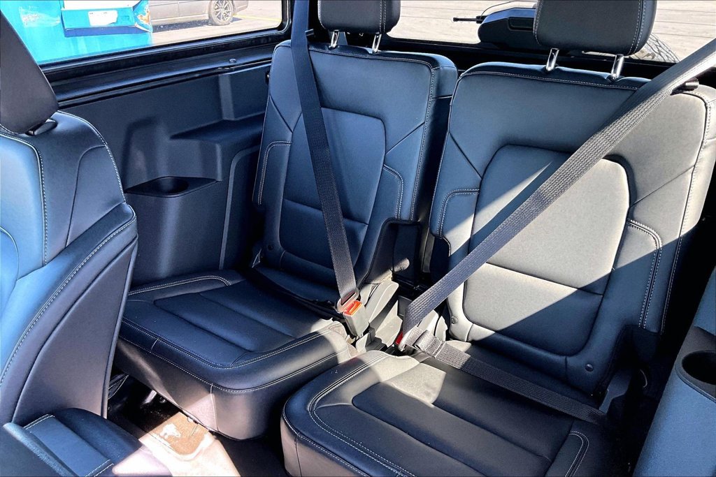 Used 2026 Ford Bronco Badlands AWD/4WD image 11
