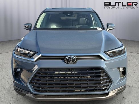 New 2026 Toyota Grand Highlander AWD image 9