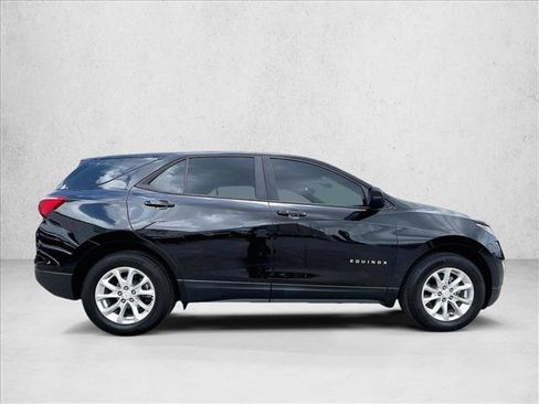 Used 2021 Chevrolet Equinox LS FWD image 5