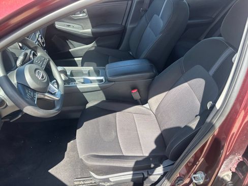 Used 2025 Nissan Sentra SV FWD image 34