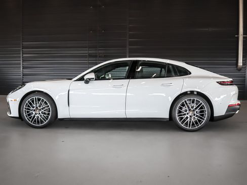 New 2026 Porsche Panamera 4 AWD/4WD image 2