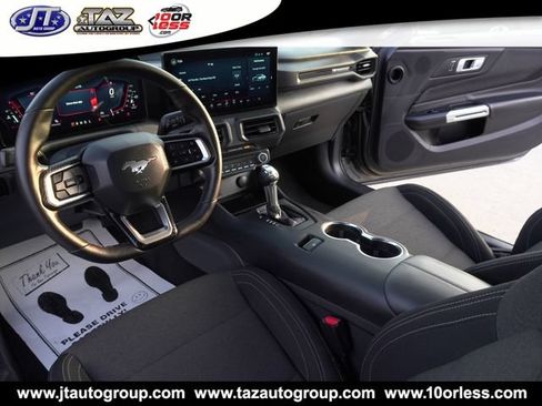 Used 2025 Ford Mustang Coupe RWD image 21