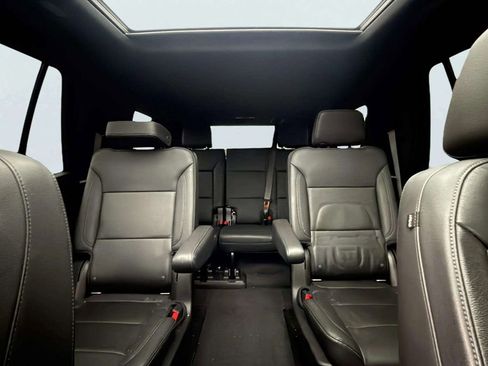 Used 2021 Chevrolet Tahoe Z71 w/ Z71 Signature Package image 16