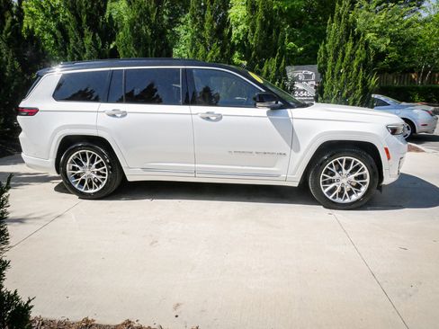 Used 2025 Jeep Grand Cherokee L Summit AWD/4WD image 11