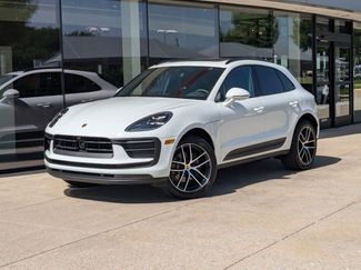 Certified 2025 Porsche Macan AWD/4WD video 1