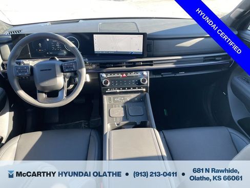 Used 2025 Hyundai Santa Fe Calligraphy AWD/4WD image 3