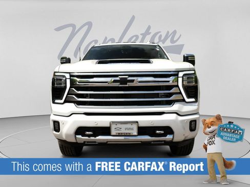 Used 2024 Chevrolet Silverado 3500 High Country w/ High Country Premium Package AWD/4WD image 2