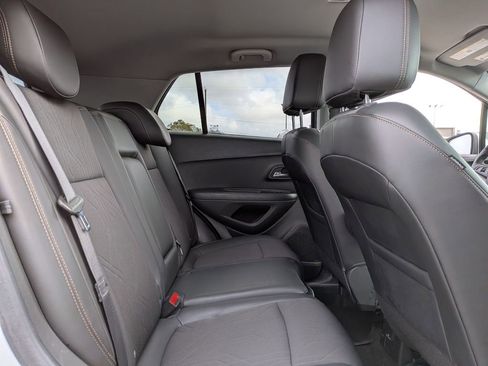 Used 2022 Chevrolet Trax LT w/ Driver Confidence Package image 20