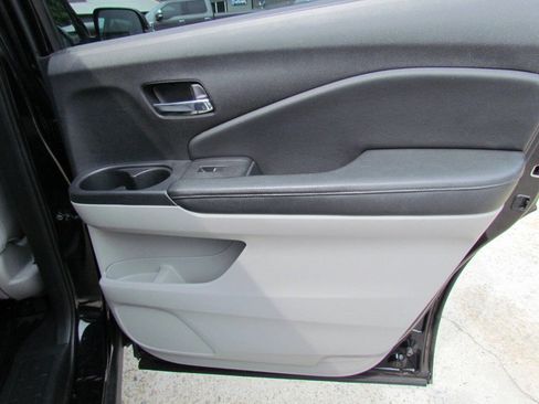 Used 2017 Honda Pilot EX-L image 18