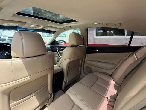 Used 2014 Nissan Maxima 3.5 SV w/ Cold Package FWD image 10
