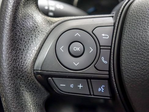 Certified 2022 Toyota RAV4 LE w/ Carpet Mat Package (TMS) image 15