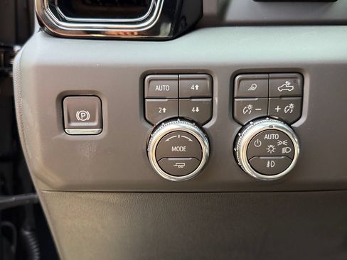 New 2026 GMC Sierra 1500 AT4 w/ AT4 Premium Package AWD/4WD image 14