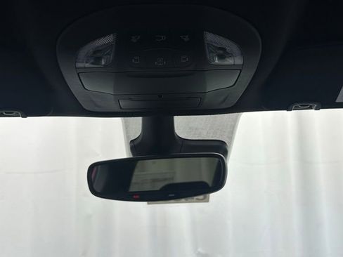 New 2025 Chrysler Pacifica Select w/ Fav Edition Package image 17