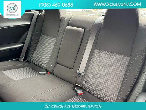 Used 2020 Dodge Challenger SXT image 23