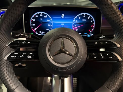 New 2026 Mercedes-Benz GLC 300 image 23
