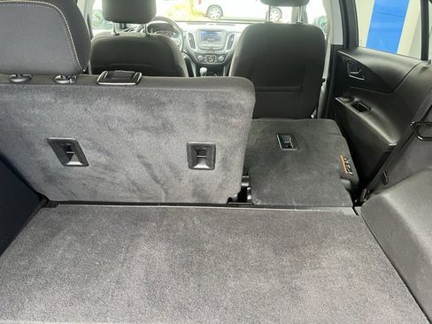 Used 2023 Chevrolet Equinox LT image 40